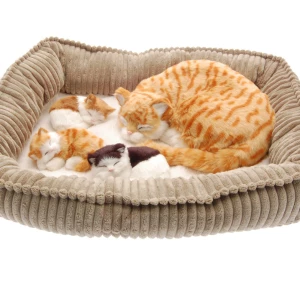 Интерактивная игрушка &quot;Кошка с тремя котятами&quot;