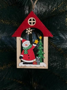 GLOB DECORATIV, CASUTA CU OM DE ZAPADA SI BRAD, 12CM (CP-24-152)