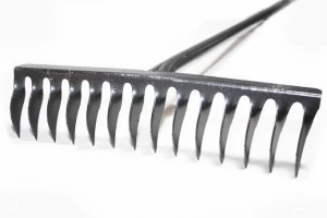 Грабли 14T с металлическим хвостовиком Micul Fermier